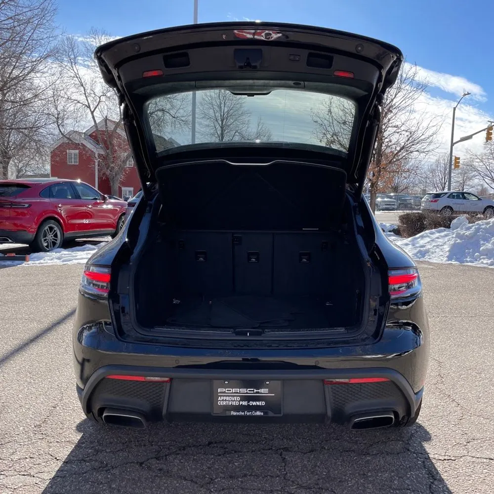 2024 Porsche Macan Base