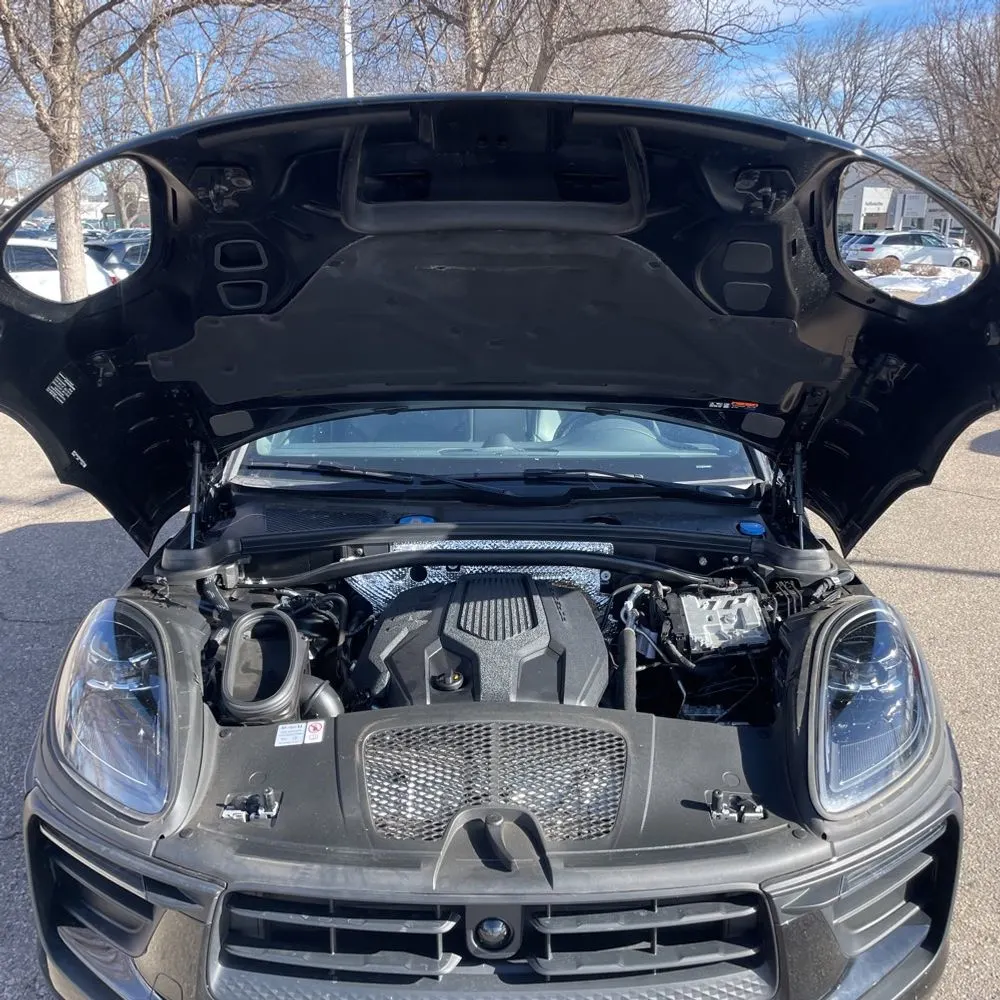 2024 Porsche Macan Base