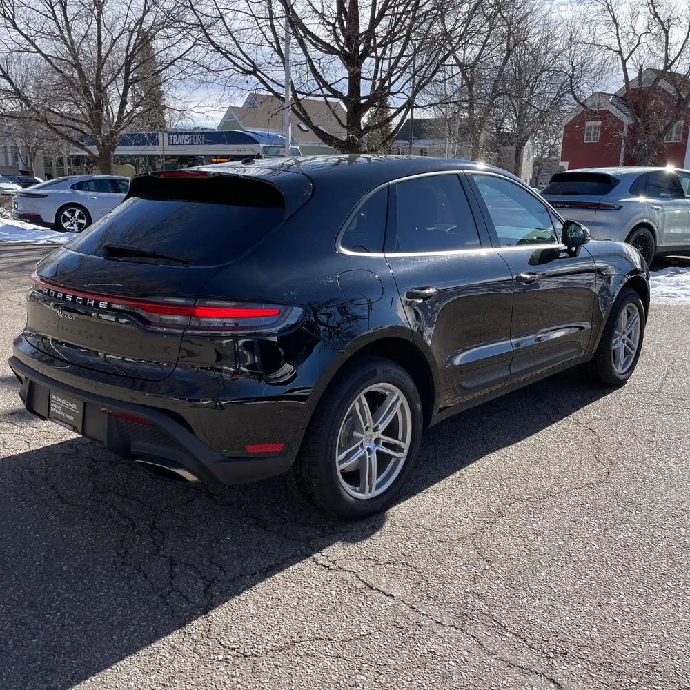 2024 Porsche Macan Base