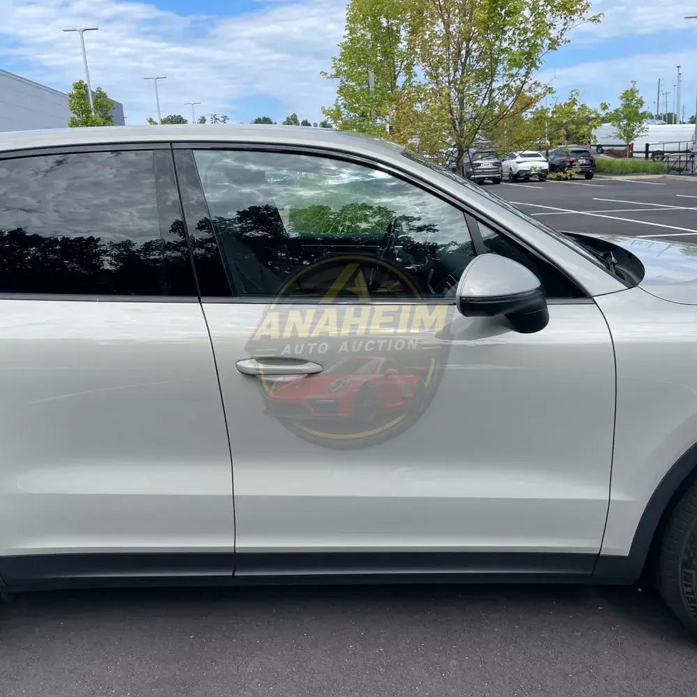 2022 Porsche Cayenne Base