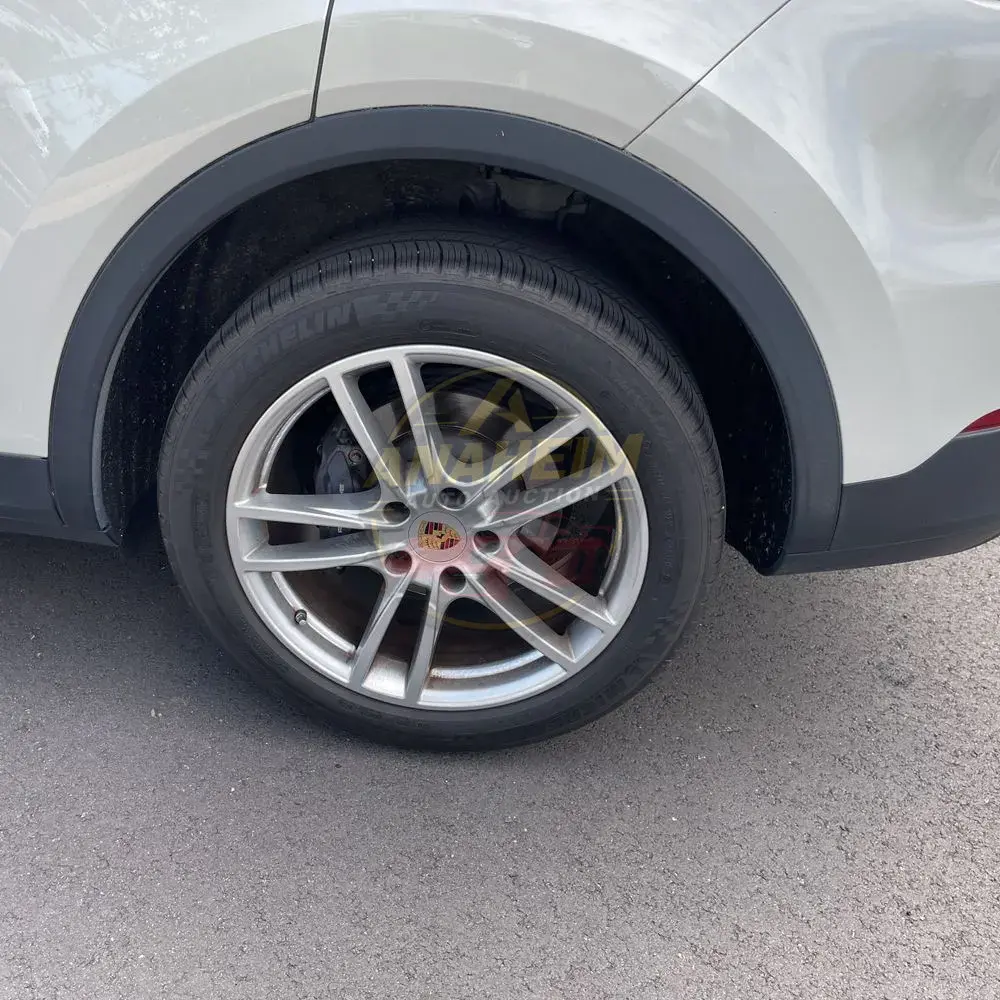 2022 Porsche Cayenne Base