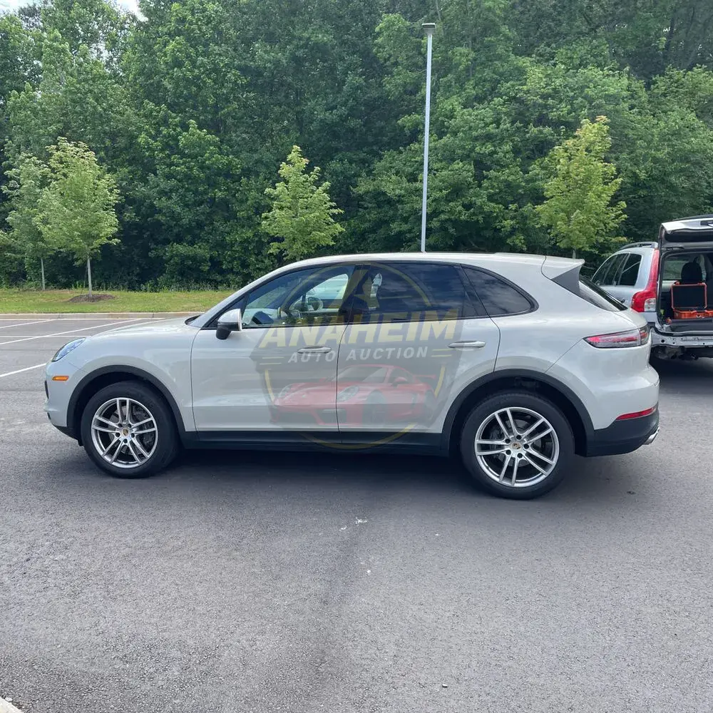 2022 Porsche Cayenne Base