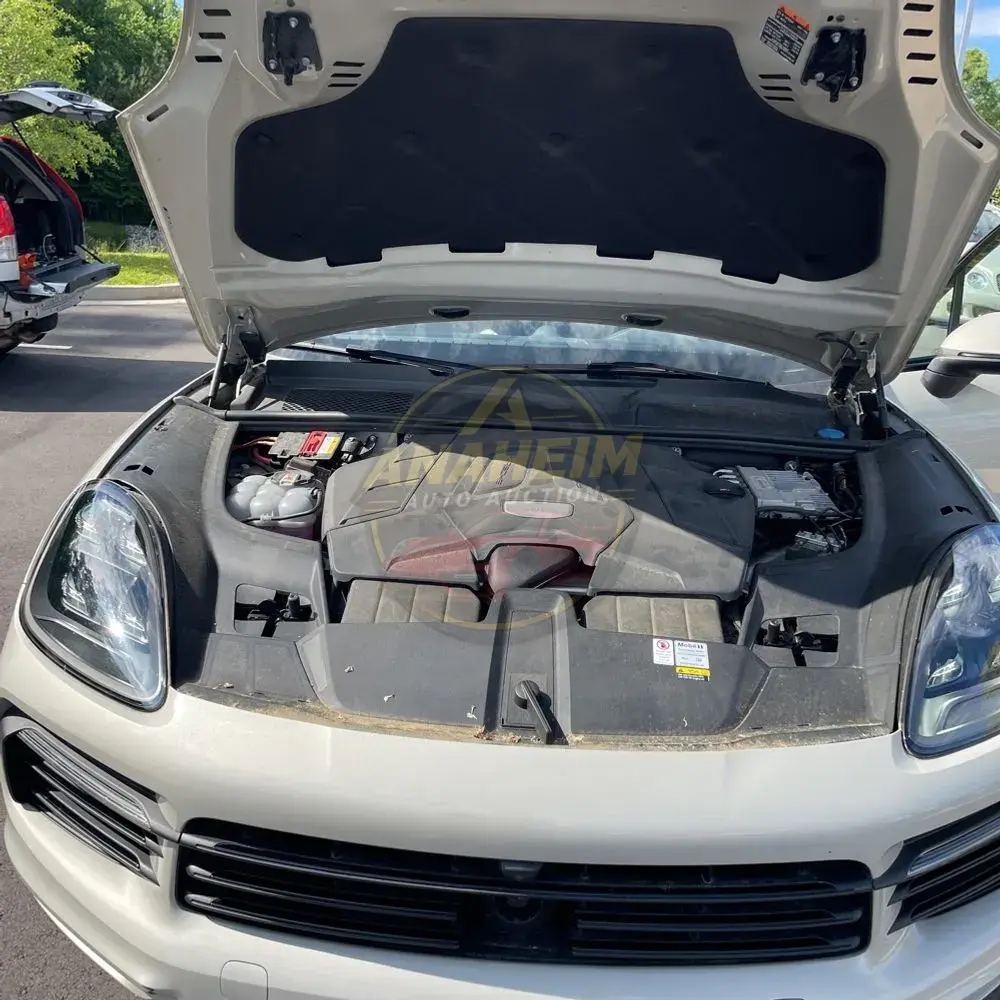 2022 Porsche Cayenne Base