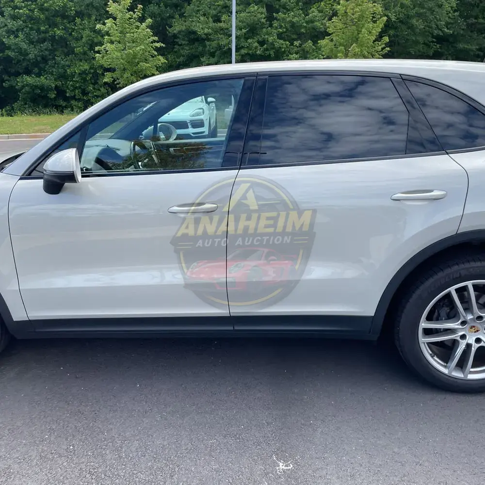 2022 Porsche Cayenne Base
