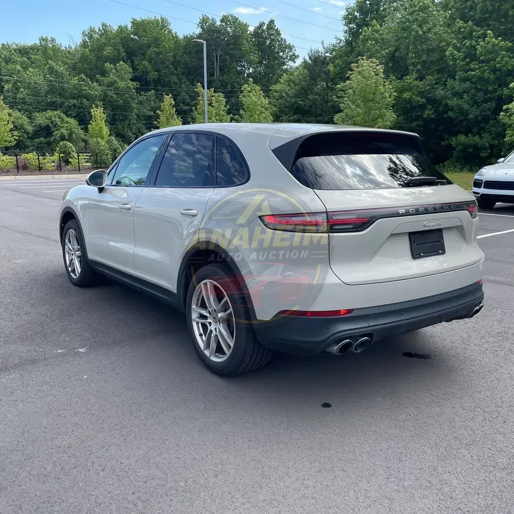 2022 Porsche Cayenne Base