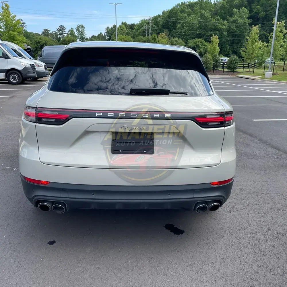 2022 Porsche Cayenne Base