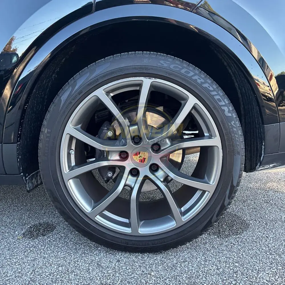 2023 Porsche Cayenne Platinum Edition