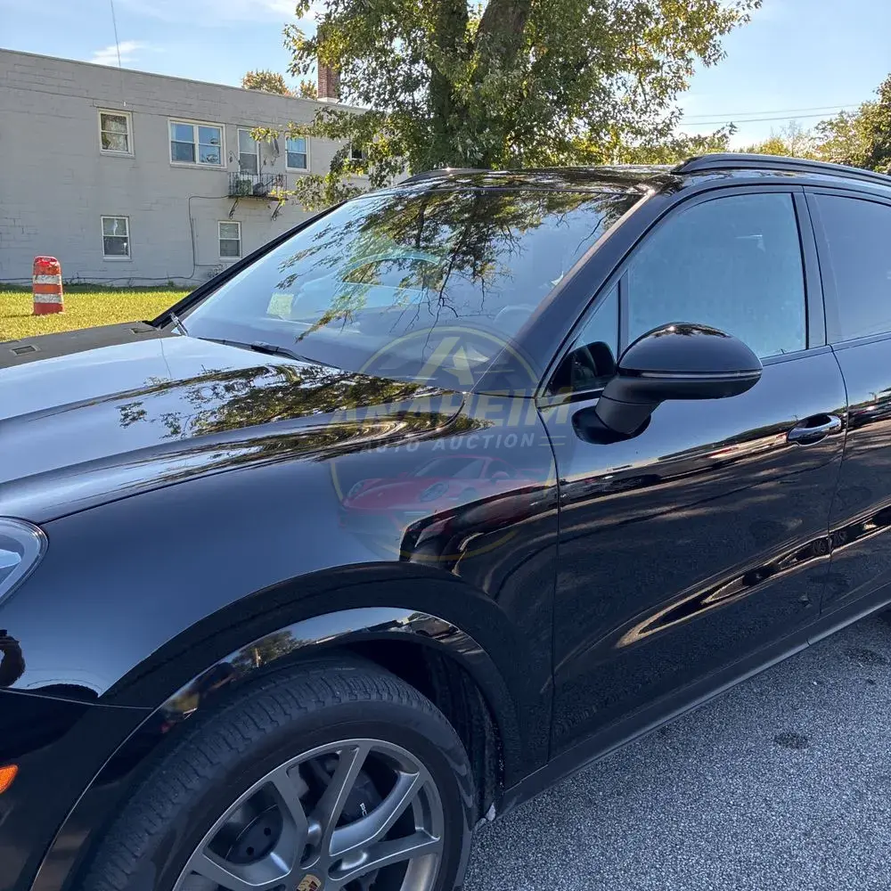 2023 Porsche Cayenne Platinum Edition