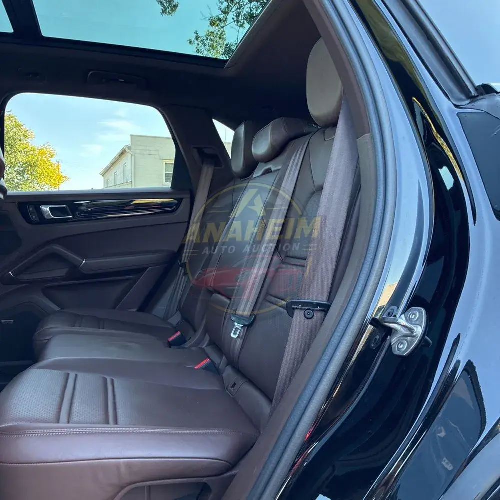 2023 Porsche Cayenne Platinum Edition