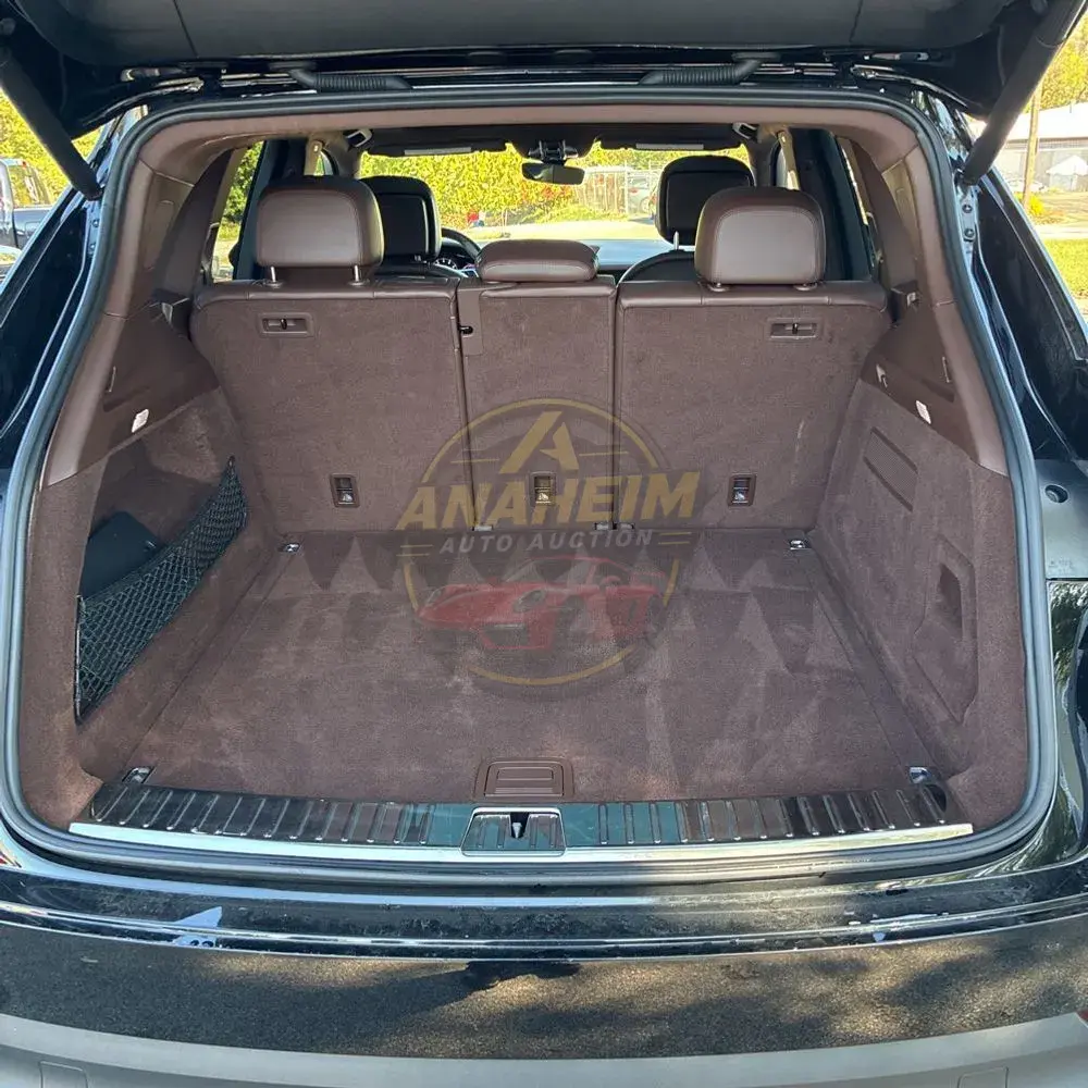 2023 Porsche Cayenne Platinum Edition