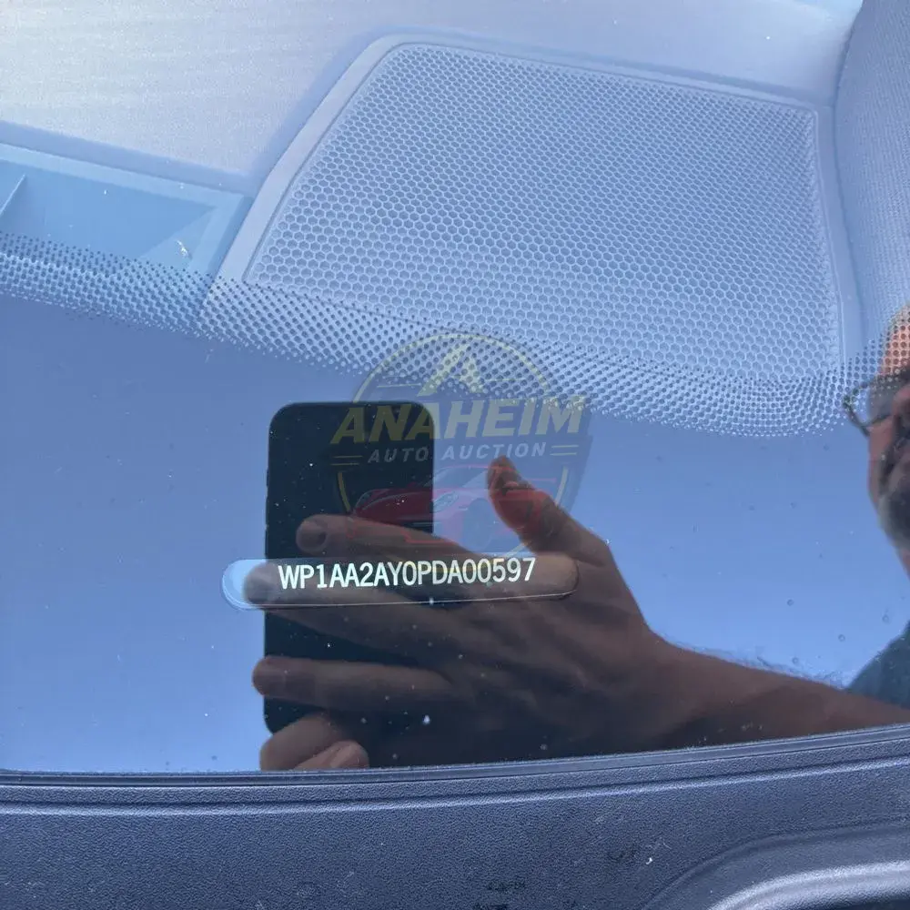 2023 Porsche Cayenne Platinum Edition