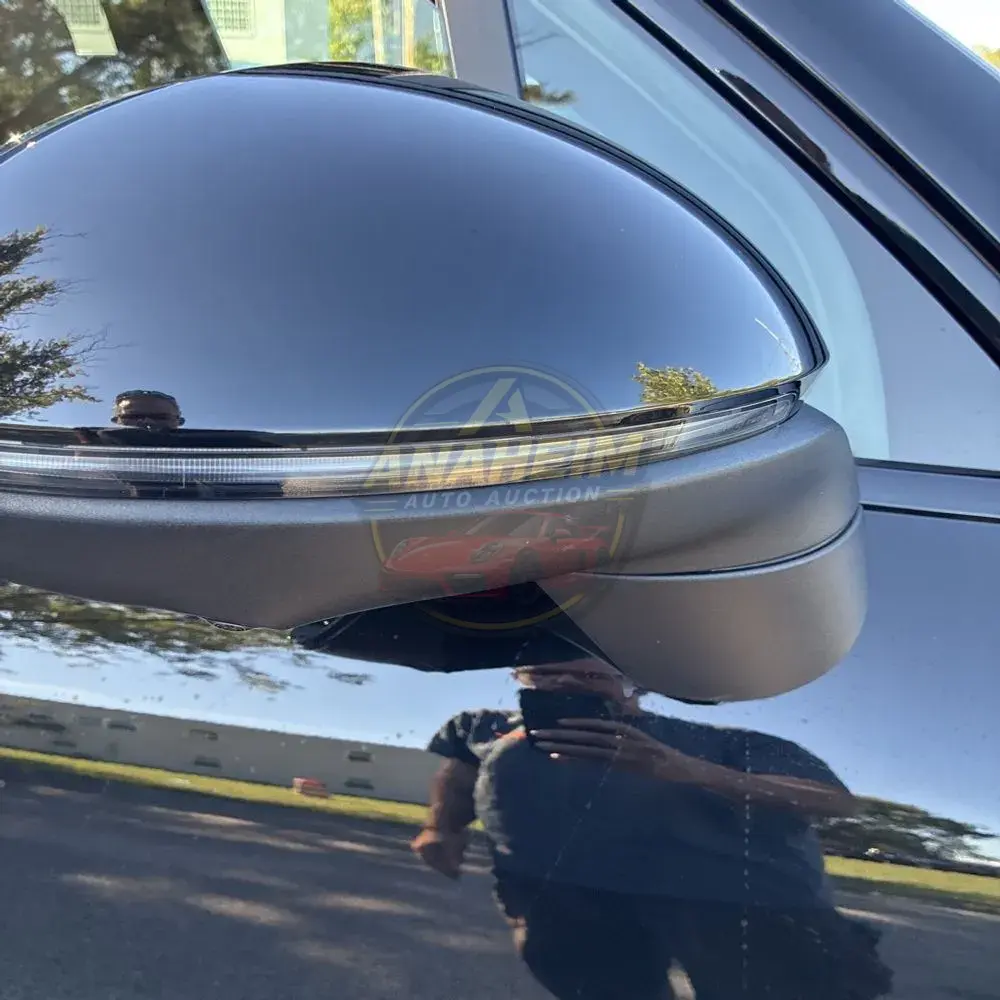 2023 Porsche Cayenne Platinum Edition