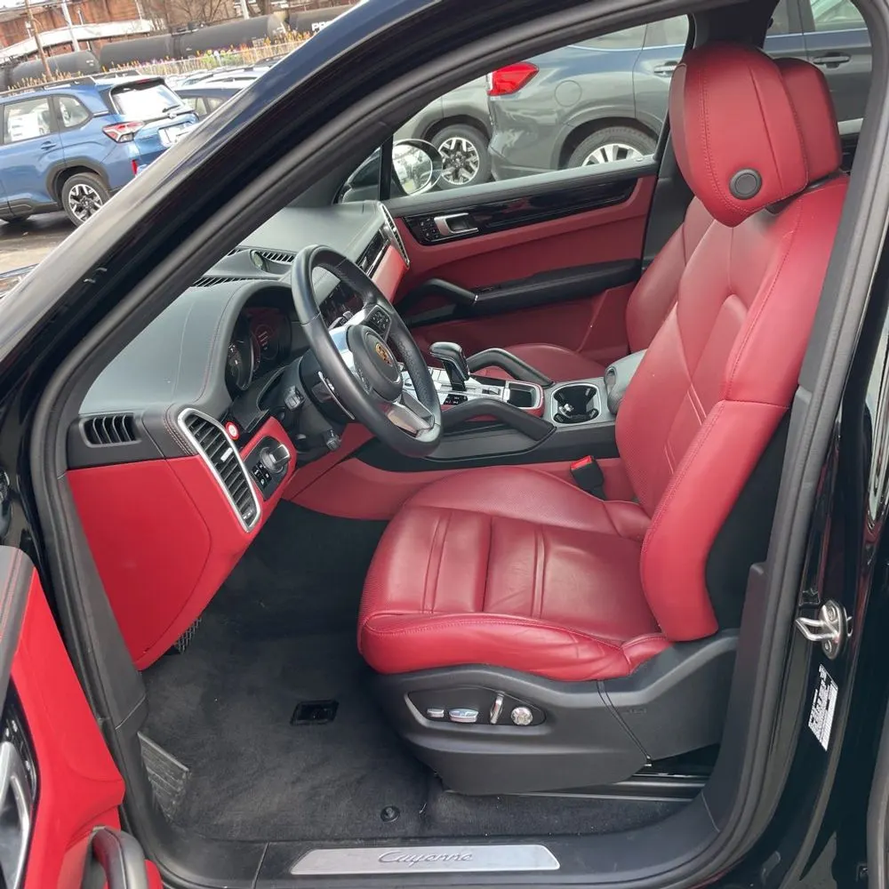 2021 Porsche Cayenne Base