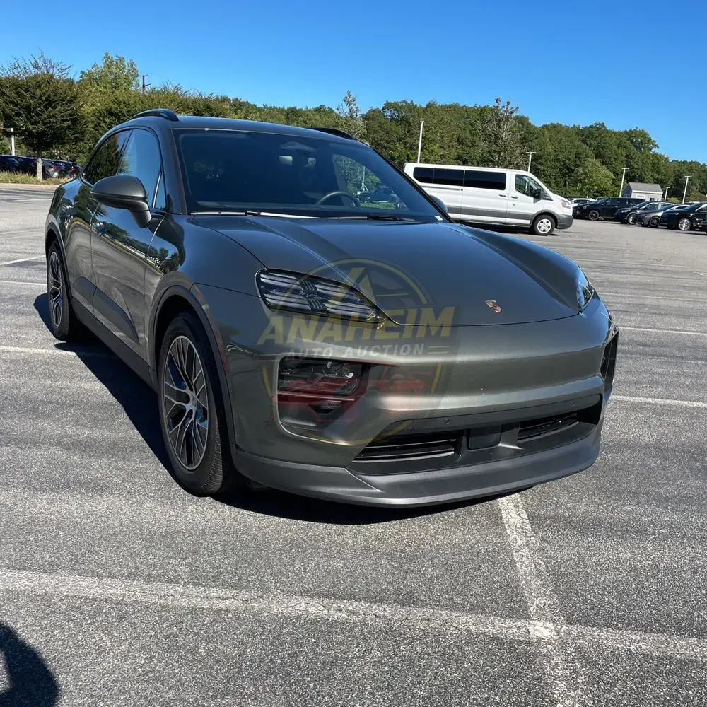 2025 Porsche Macan EV 4