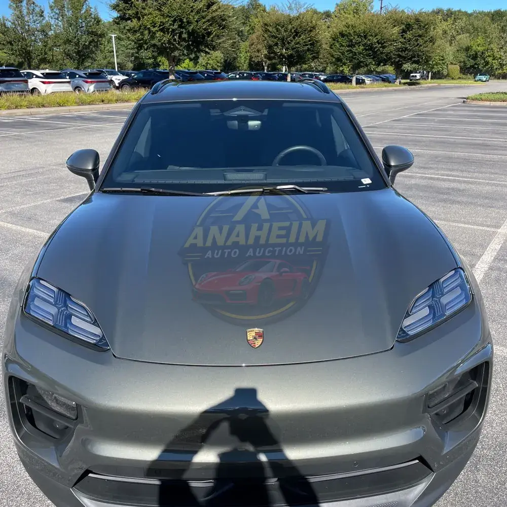2025 Porsche Macan EV 4