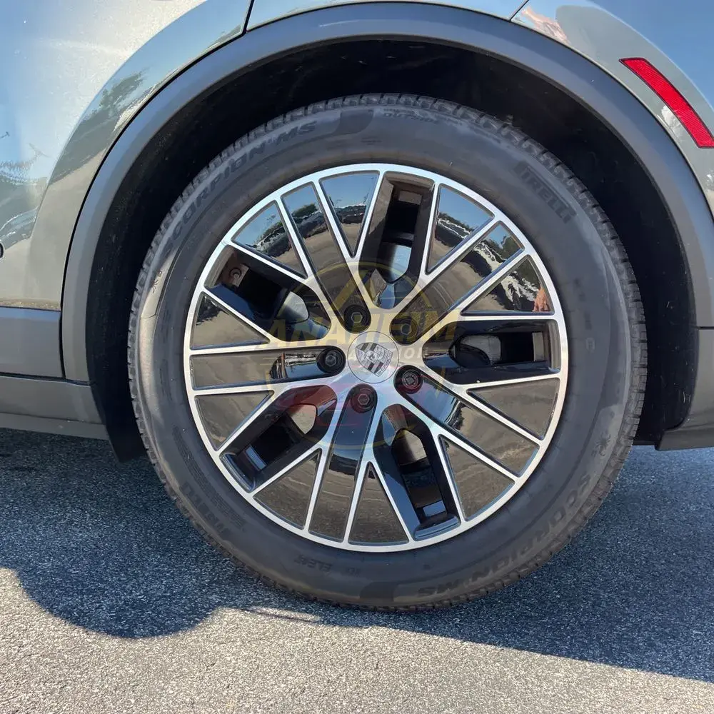 2025 Porsche Macan EV 4