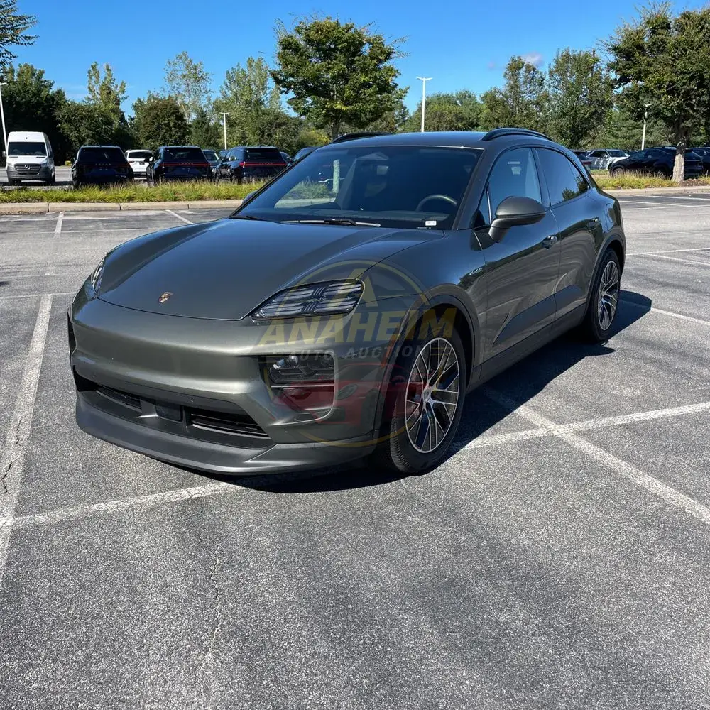 2025 Porsche Macan EV 4