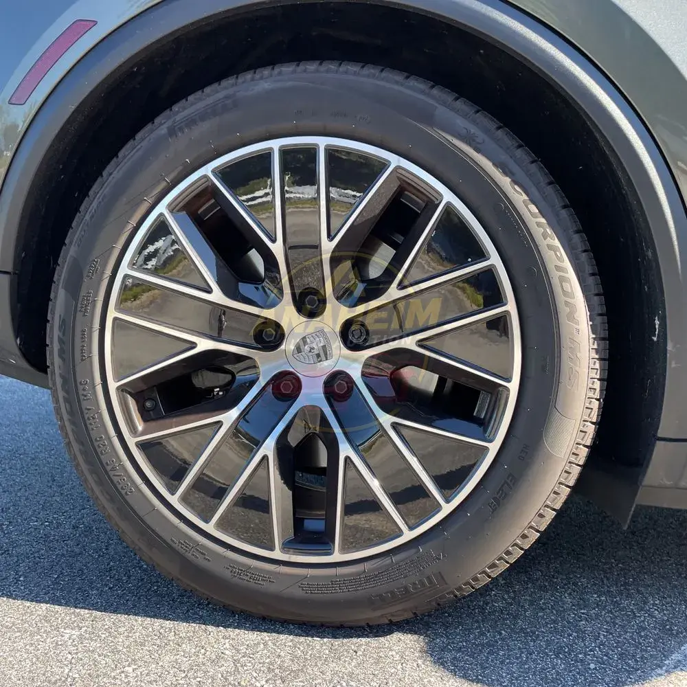 2025 Porsche Macan EV 4