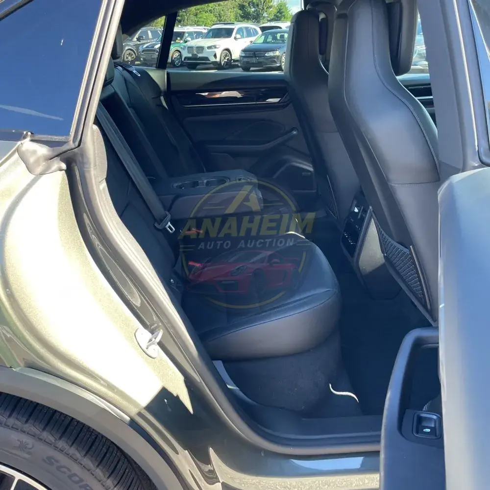 2025 Porsche Macan EV 4