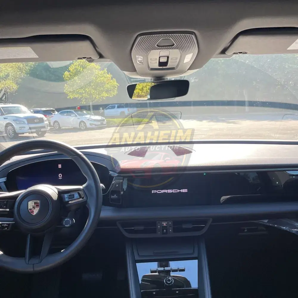 2025 Porsche Macan EV 4