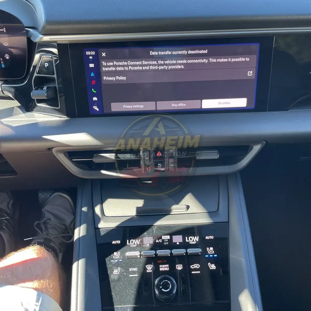 2025 Porsche Macan EV 4
