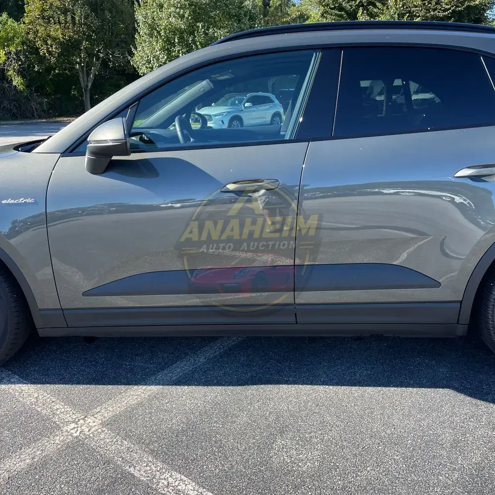 2025 Porsche Macan EV 4