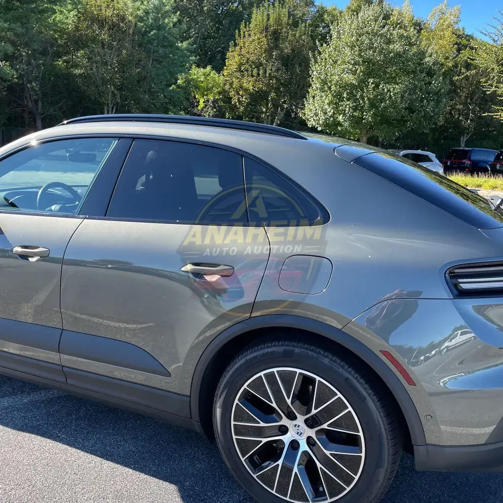 2025 Porsche Macan EV 4