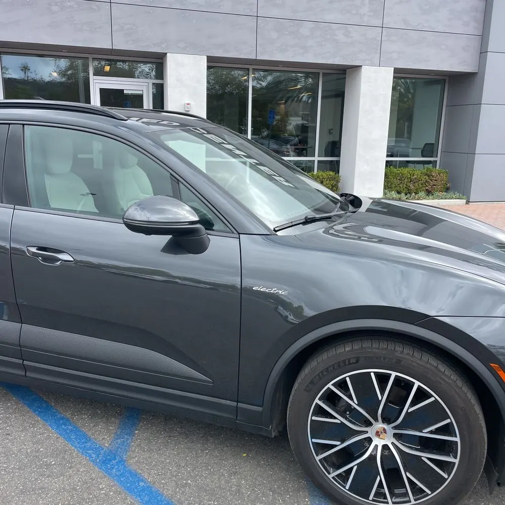 2024 Porsche Macan EV 4