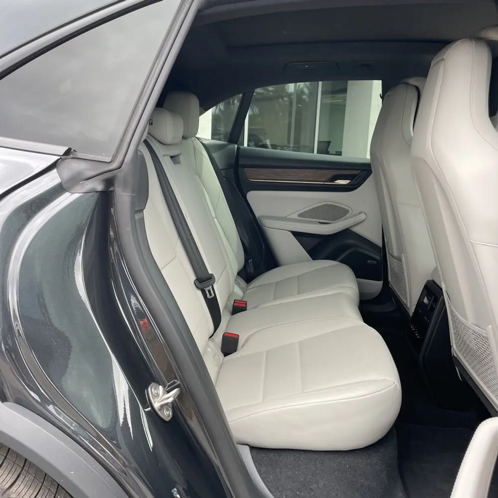 2024 Porsche Macan EV 4