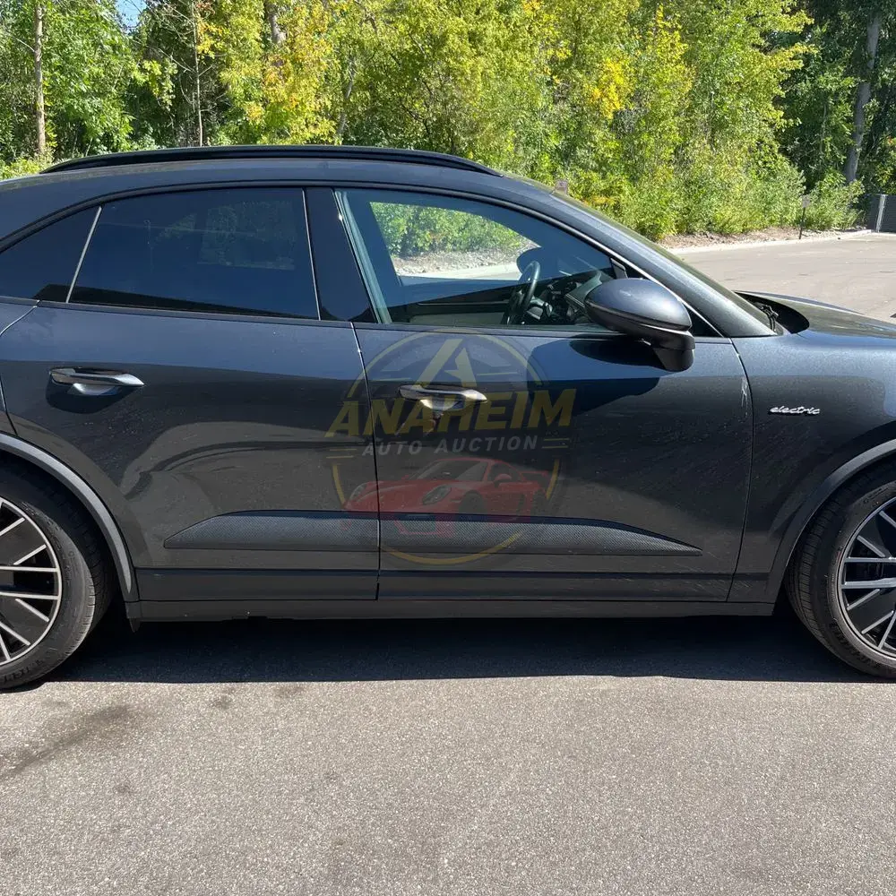 2024 Porsche Macan EV 4