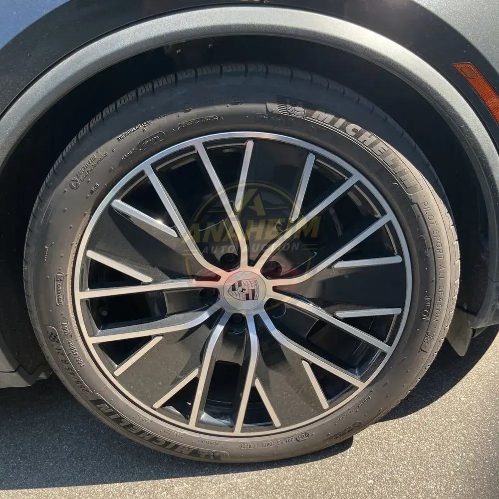 2024 Porsche Macan EV 4