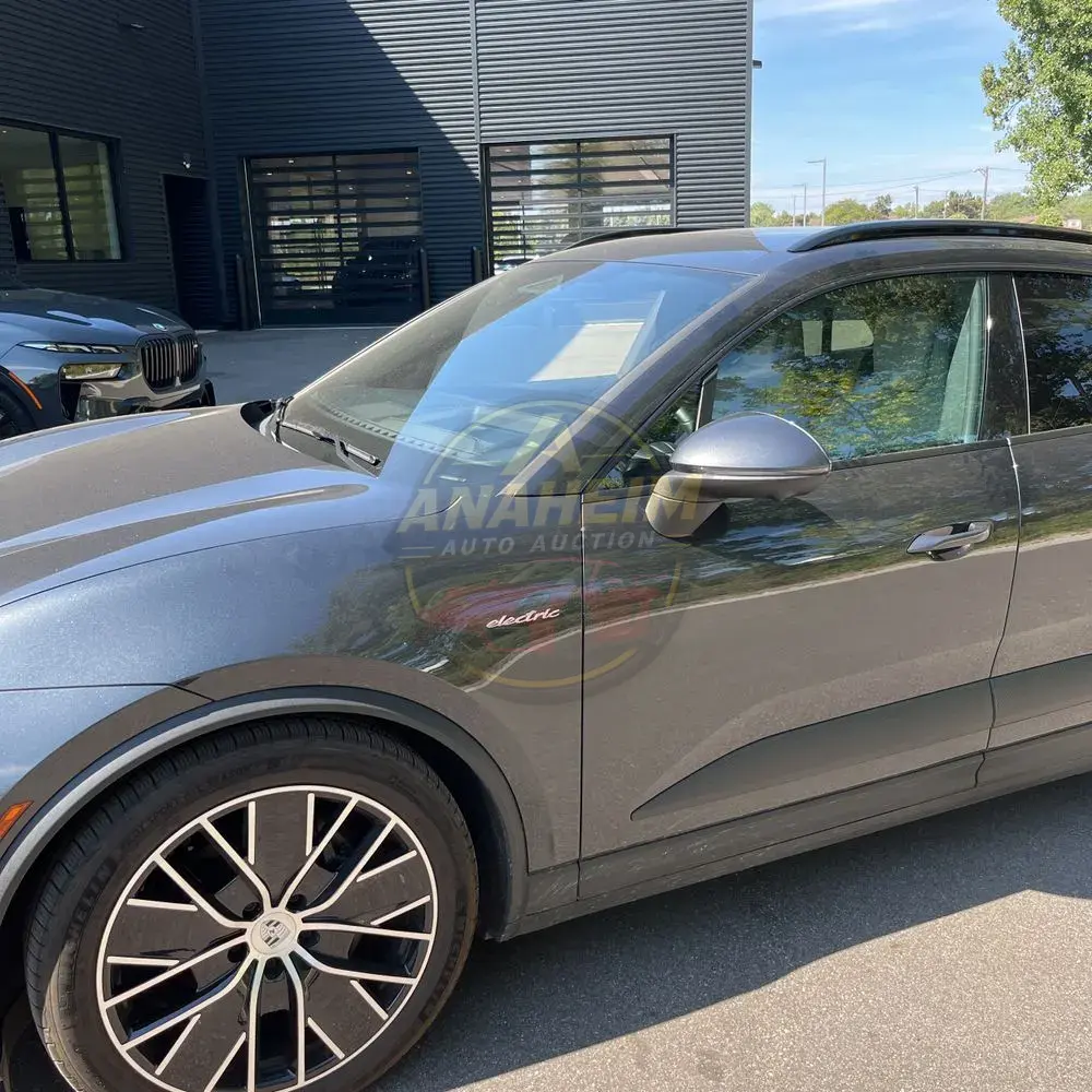 2024 Porsche Macan EV 4