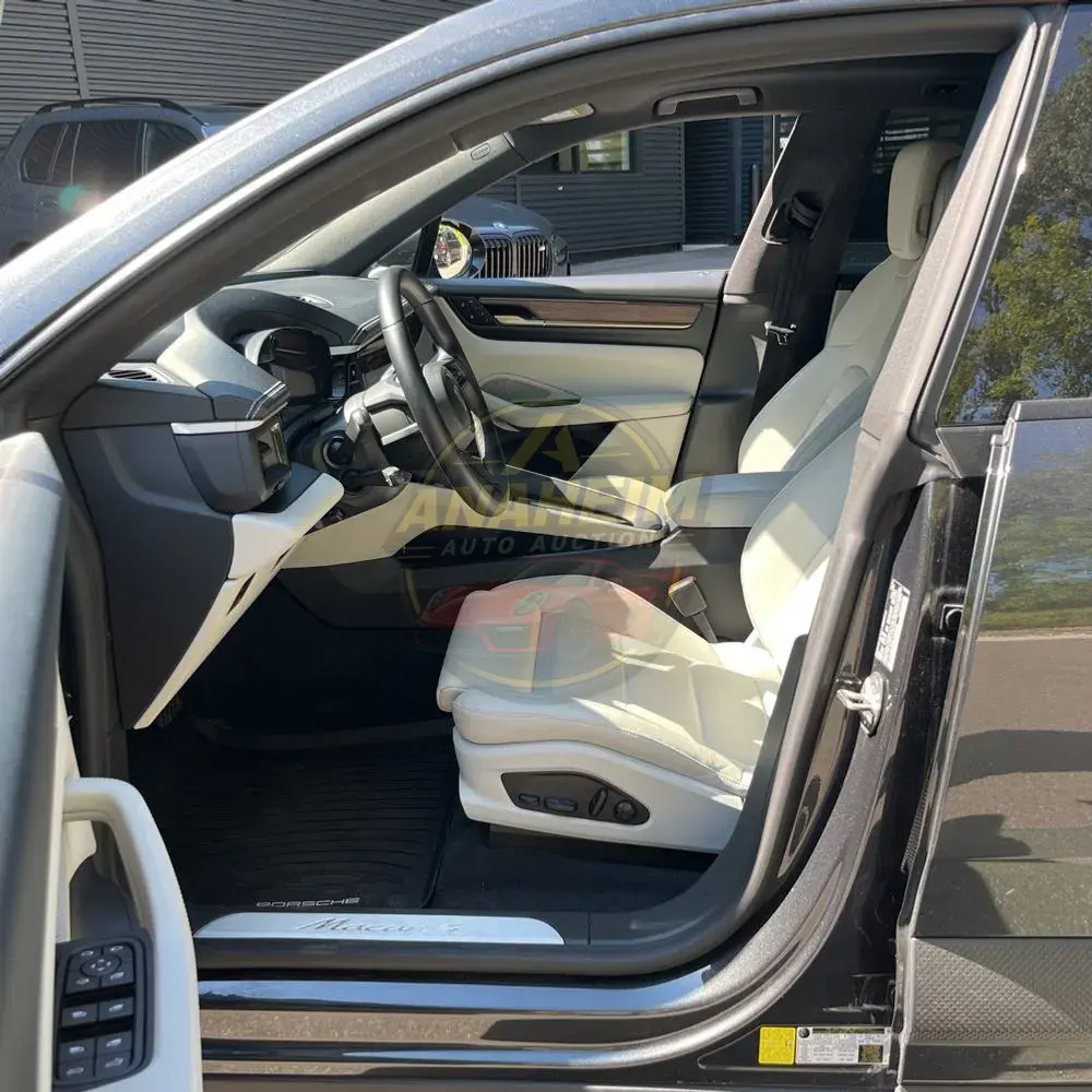 2024 Porsche Macan EV 4