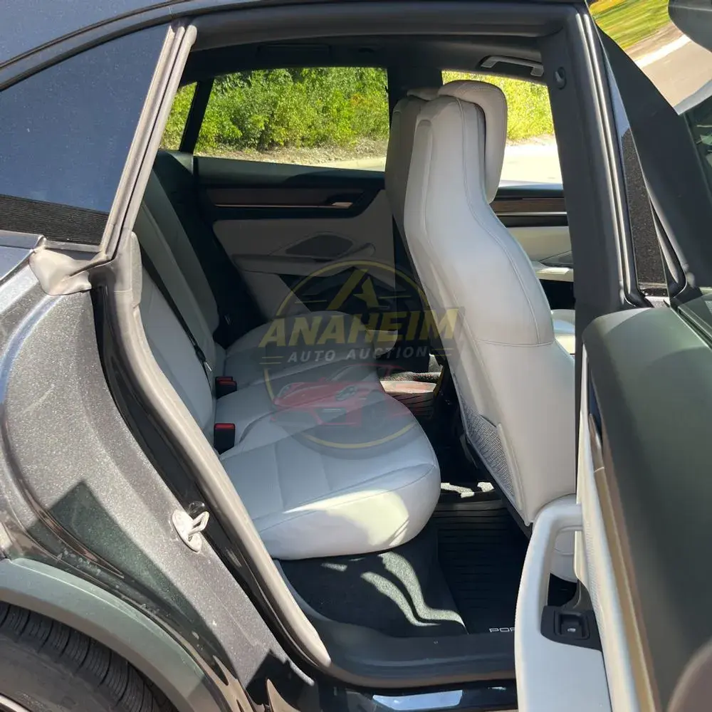 2024 Porsche Macan EV 4