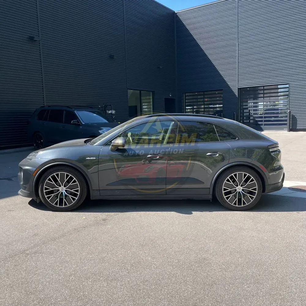 2024 Porsche Macan EV 4
