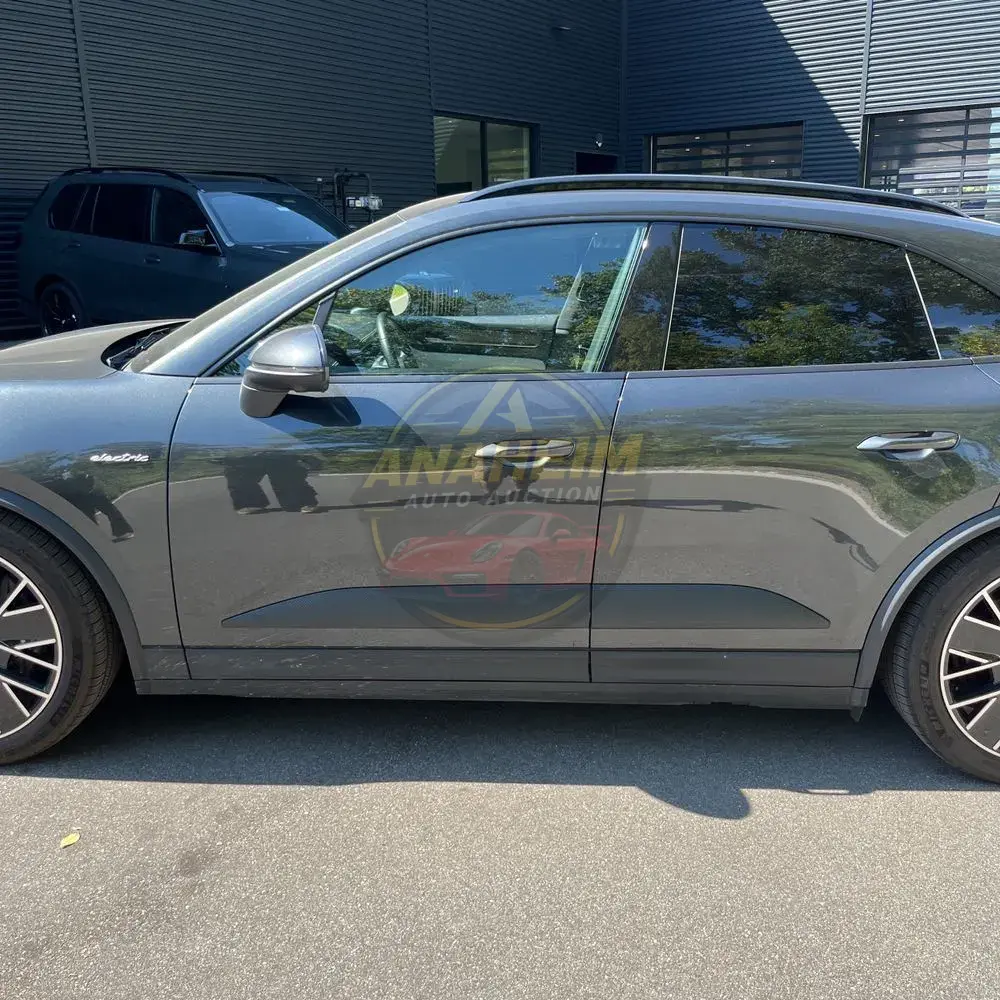 2024 Porsche Macan EV 4