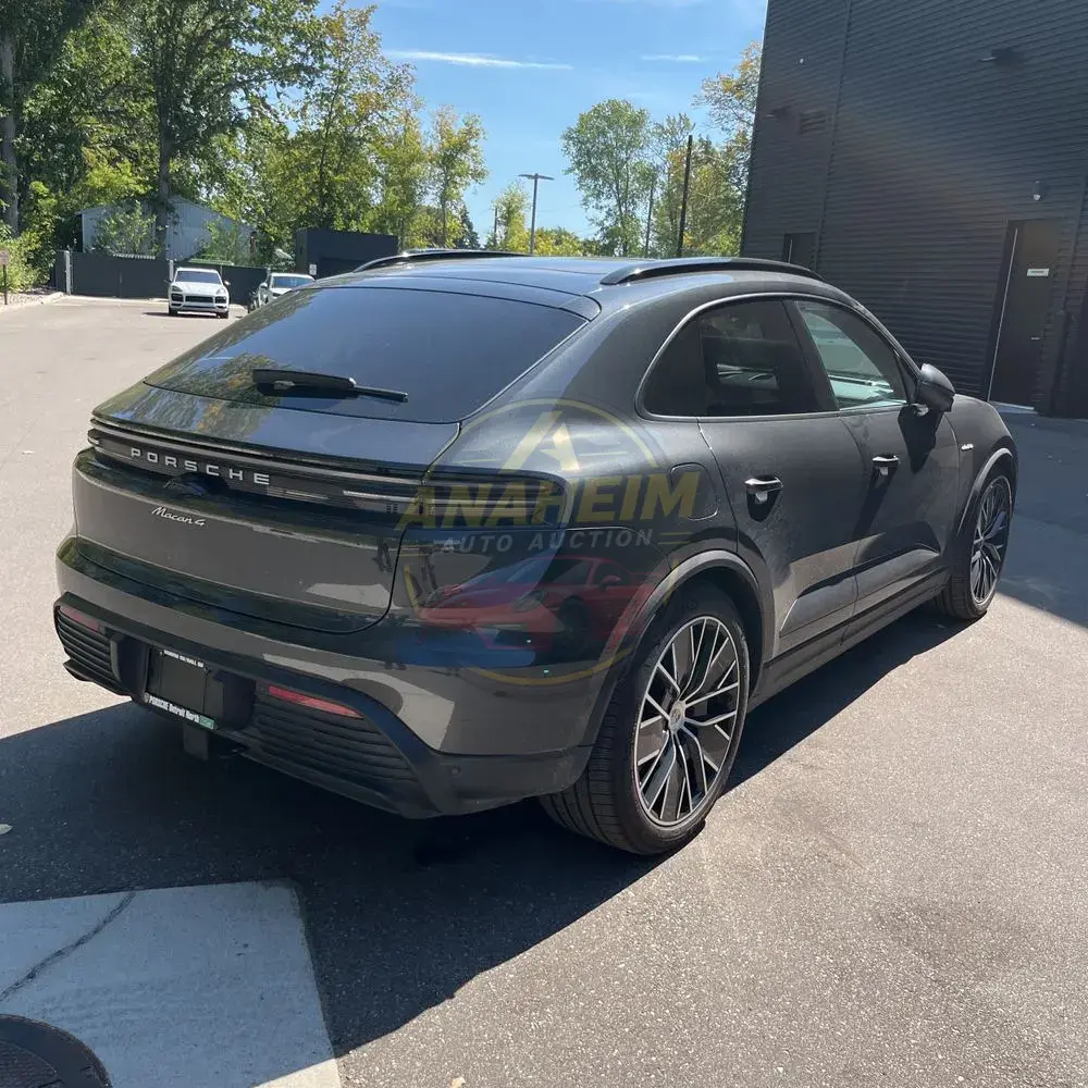 2024 Porsche Macan EV 4