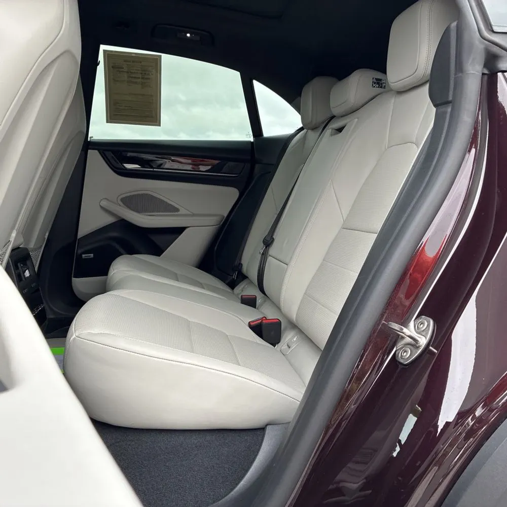 2024 Porsche Macan EV 4
