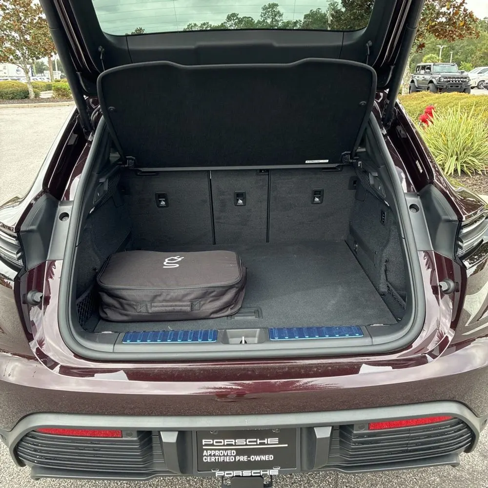 2024 Porsche Macan EV 4