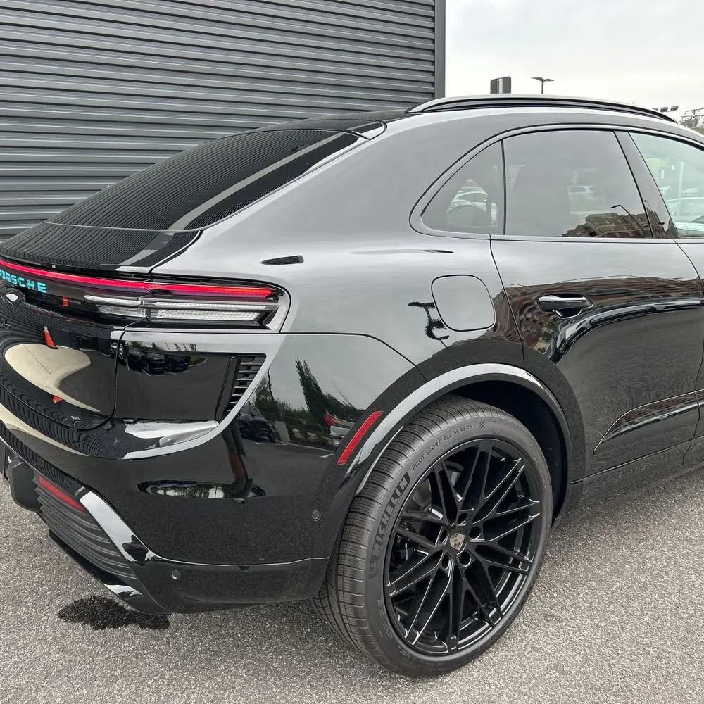2025 Porsche Macan EV Turbo