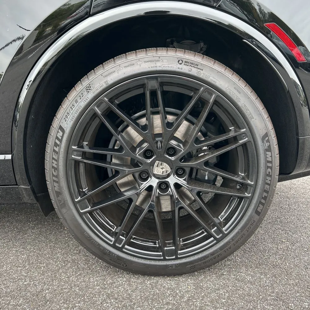 2025 Porsche Macan EV Turbo