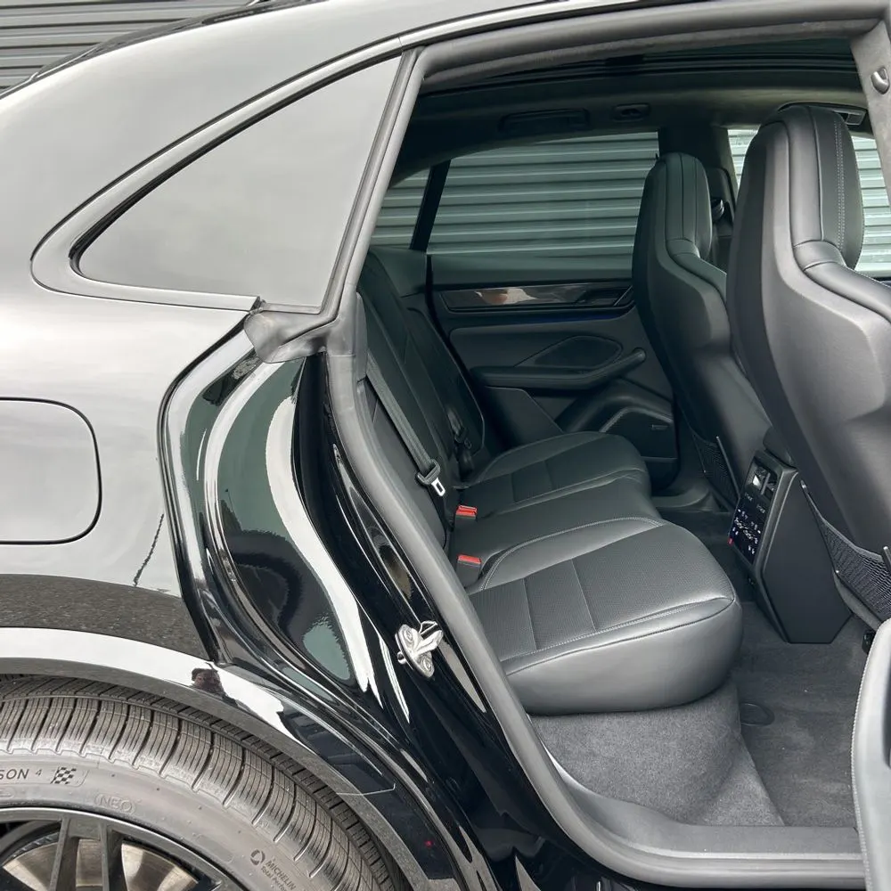 2025 Porsche Macan EV Turbo