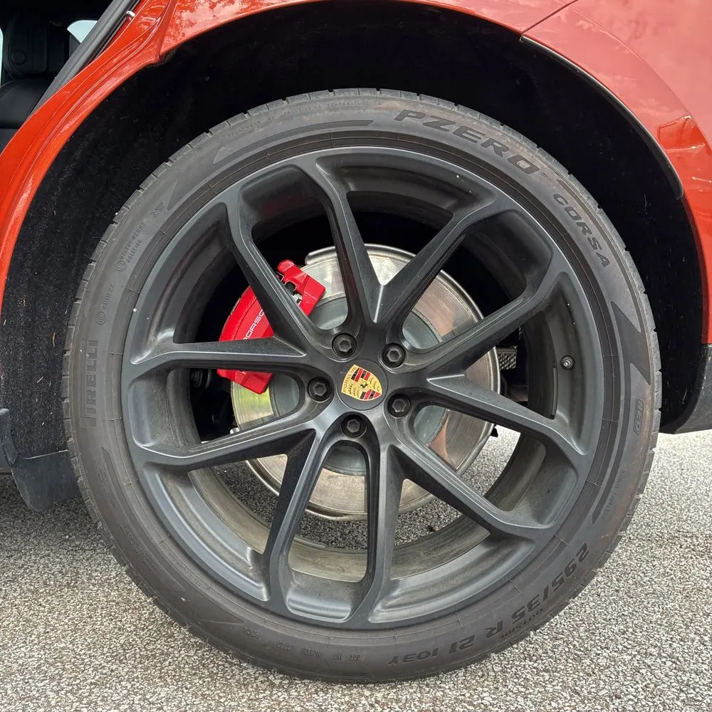 2024 Porsche Macan GTS