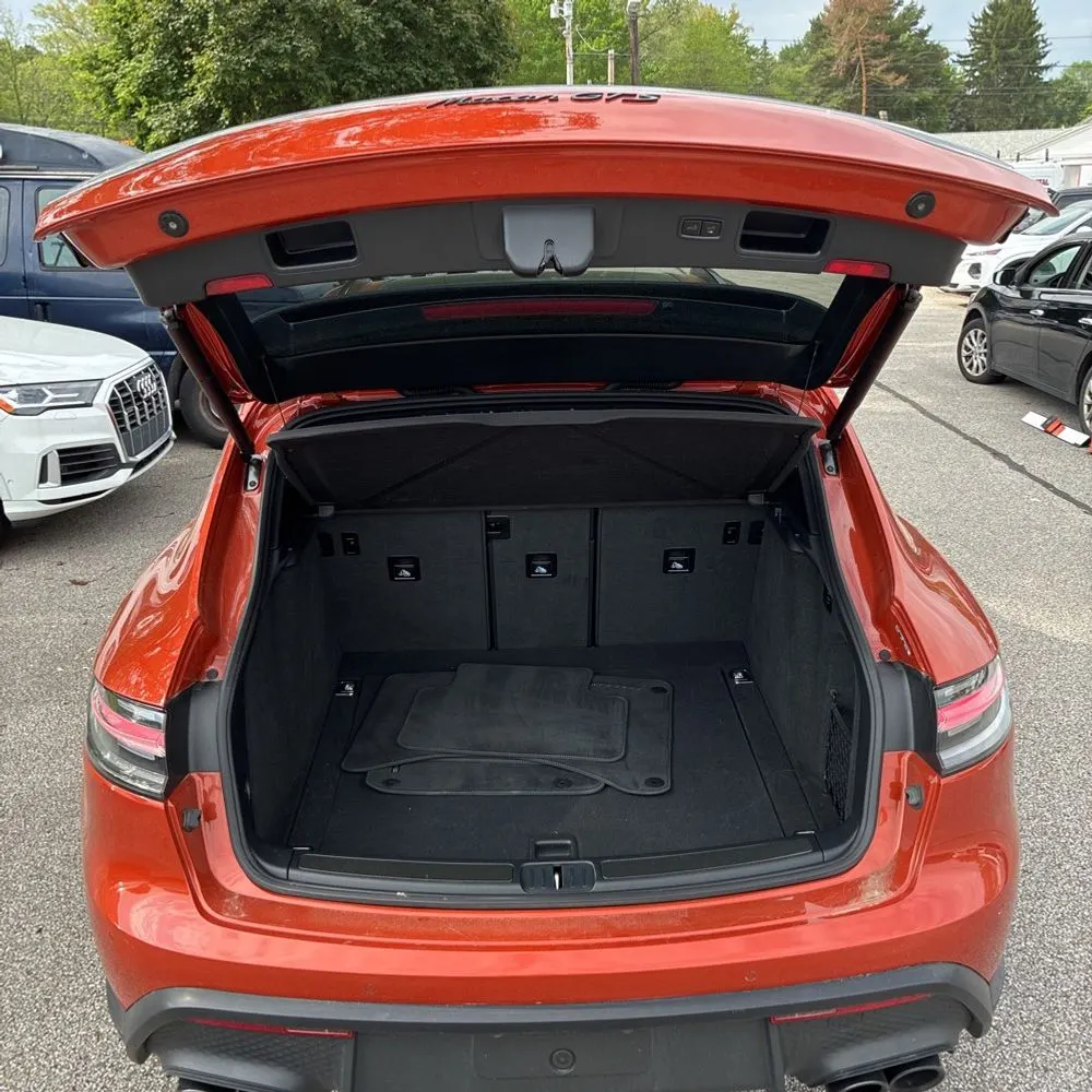 2024 Porsche Macan GTS