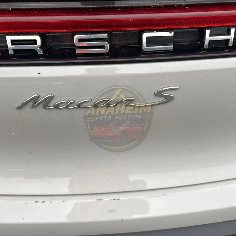 2022 Porsche Macan S