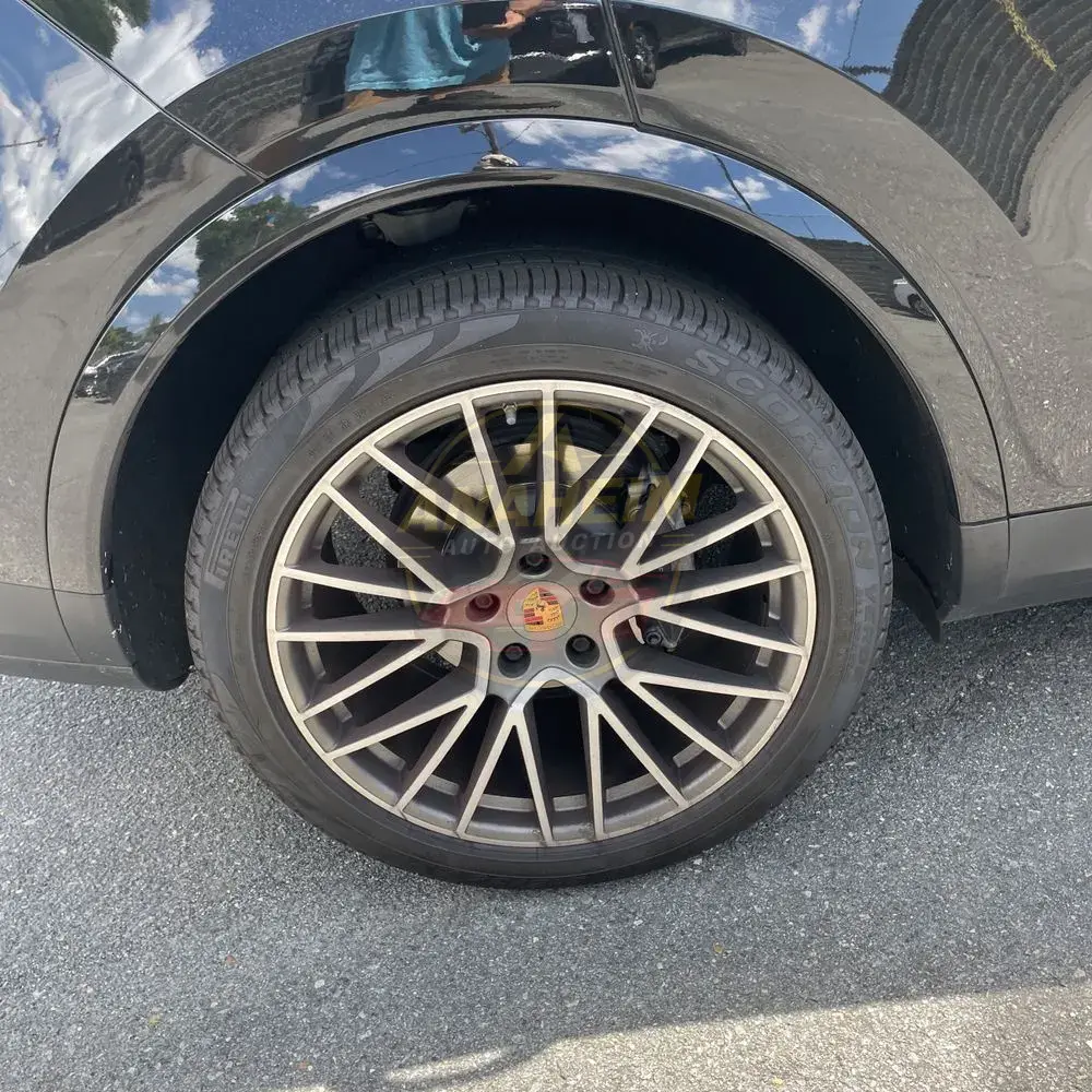 2023 Porsche Cayenne Coupe Platinum Edition