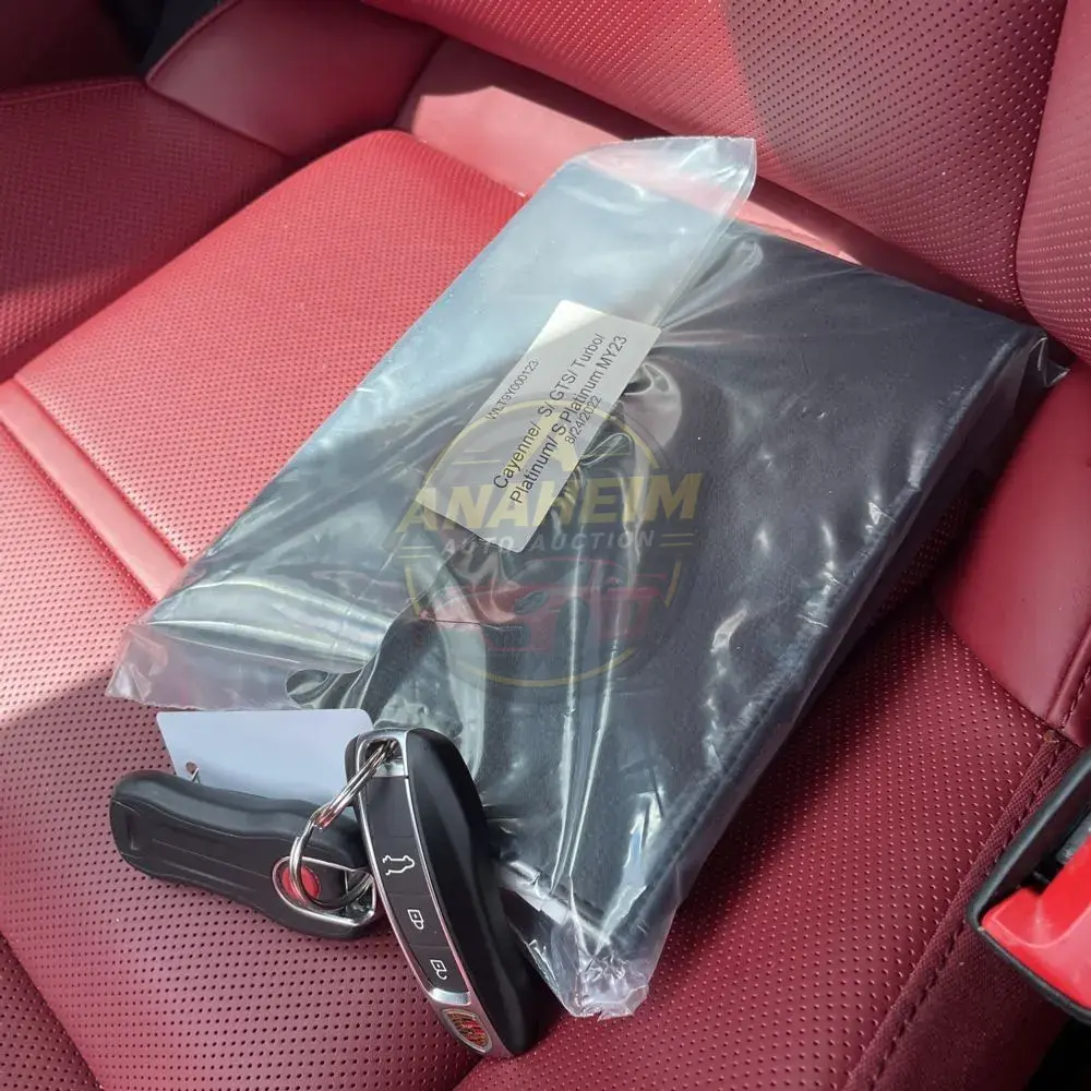 2023 Porsche Cayenne Coupe Platinum Edition