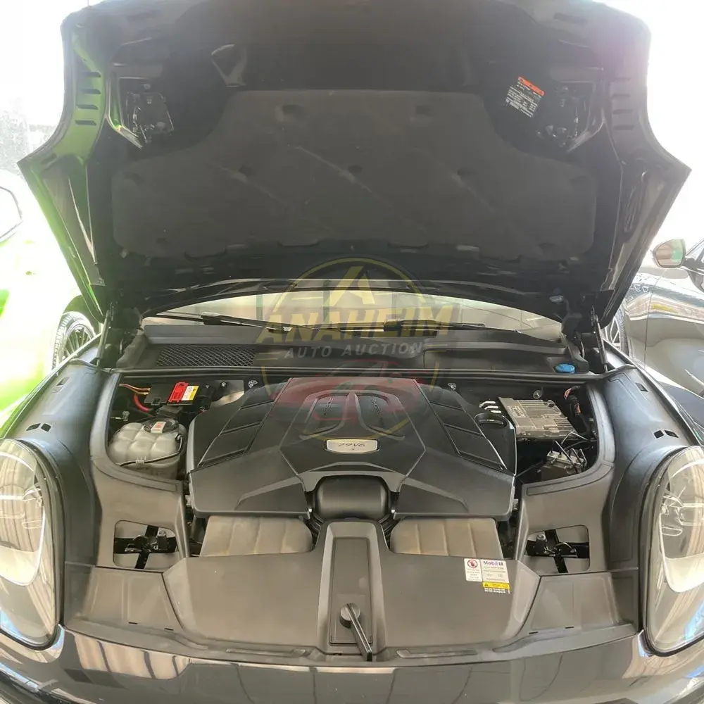2022 Porsche Cayenne S Coupe