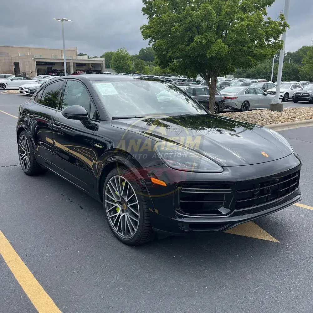2022 Porsche Cayenne Turbo S E-Hybrid Coupe