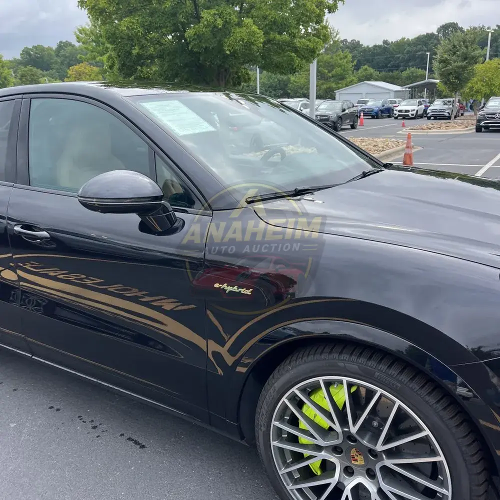 2022 Porsche Cayenne Turbo S E-Hybrid Coupe